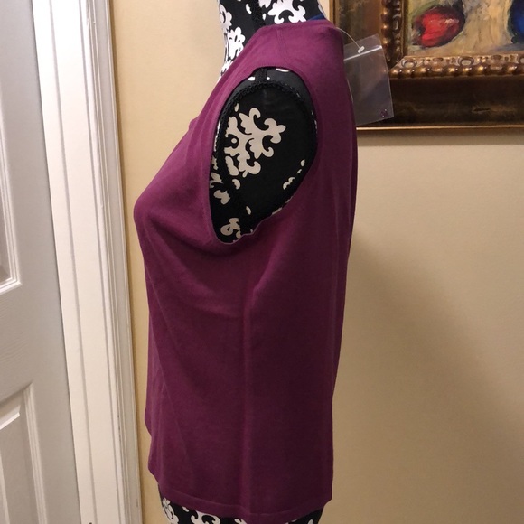 Faconnable Bordeaux argyle detail center front sleeveless top, tank coordinate - Picture 3 of 7